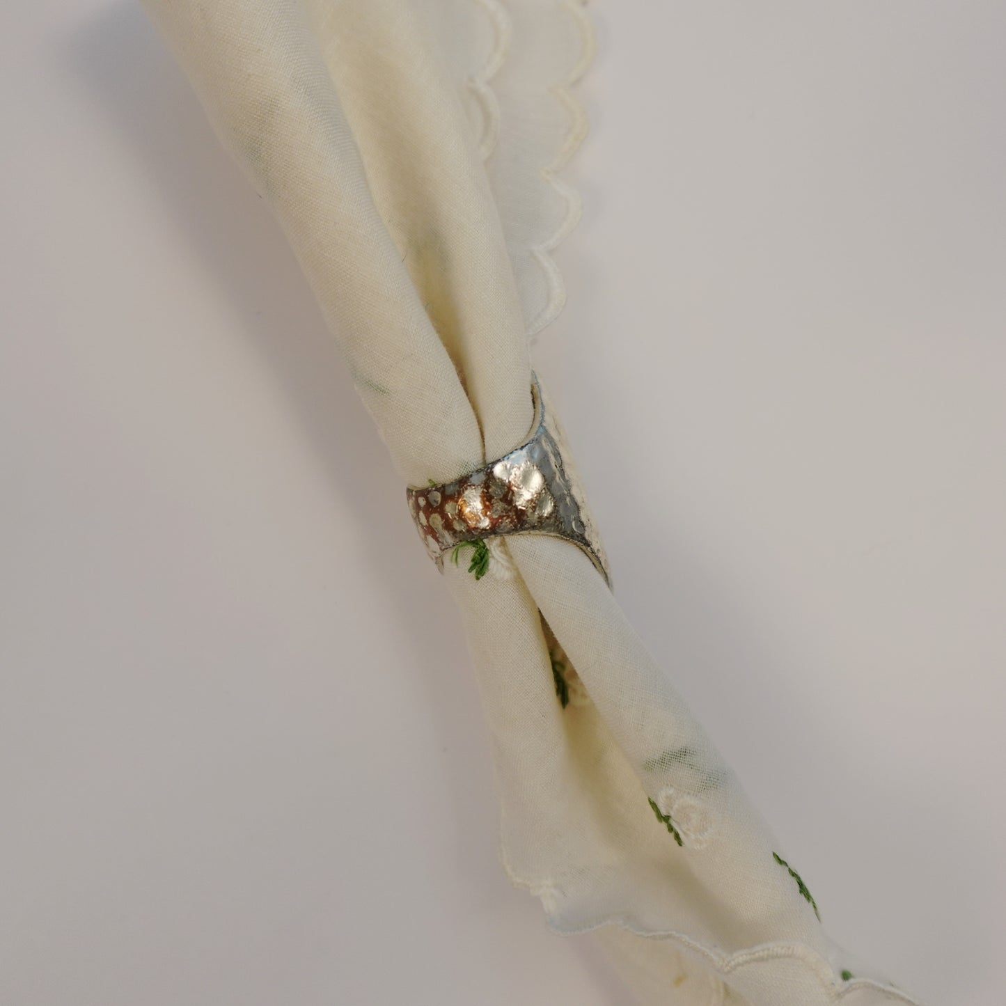 Vintage Silver Triple Stone Inlay Hammered Ring